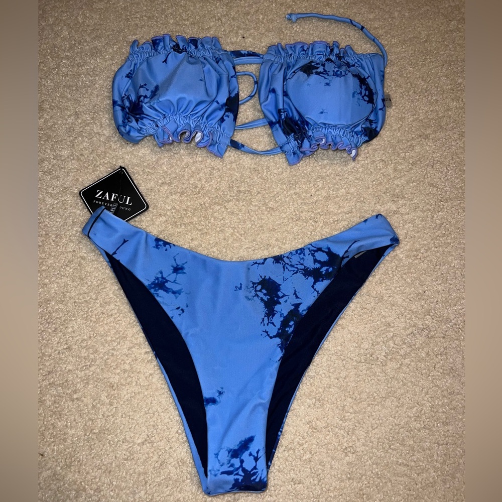 Strapless bikini